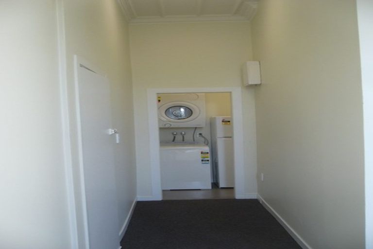 Photo of property in 4 Hawker Street, Mount Victoria, Wellington, 6011