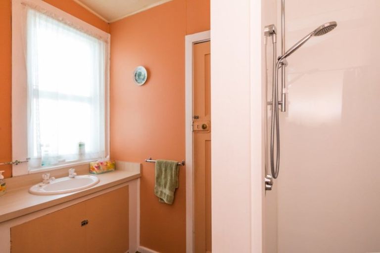 Photo of property in 28 Lighthouse Road, Bluff Hill, Napier, 4110