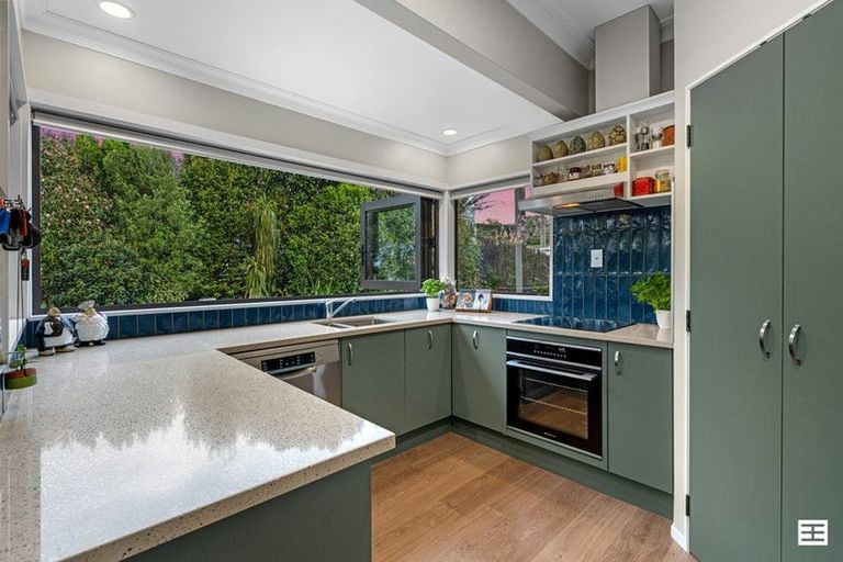 Photo of property in 1 Ruamoana Place, Omokoroa, 3114