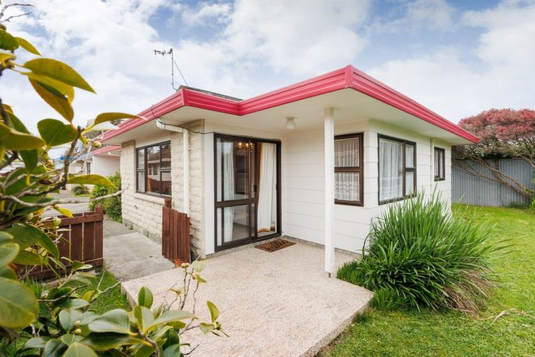 Photo of property in 53a Chatsworth Place, Highbury, Palmerston North, 4412