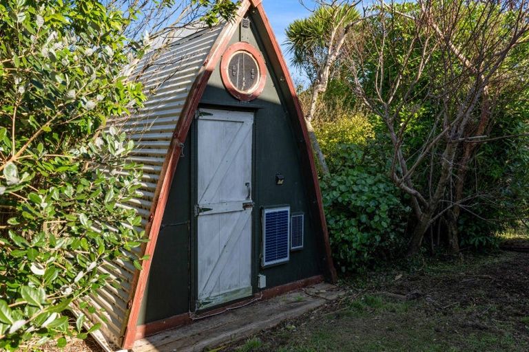 Photo of property in 7091 South Road, Warea, New Plymouth, 4381