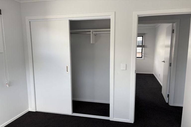 Photo of property in 7/64 Glen Road, Stokes Valley, Lower Hutt, 5019