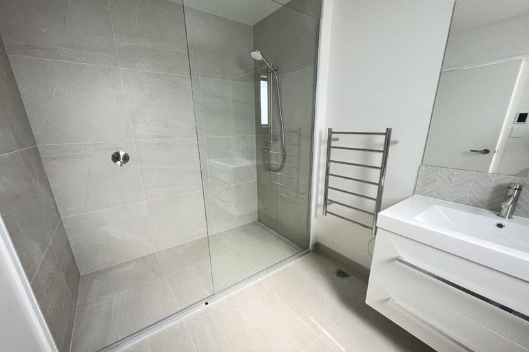 Photo of property in 35 Holystone Road, Whitby, Porirua, 5024