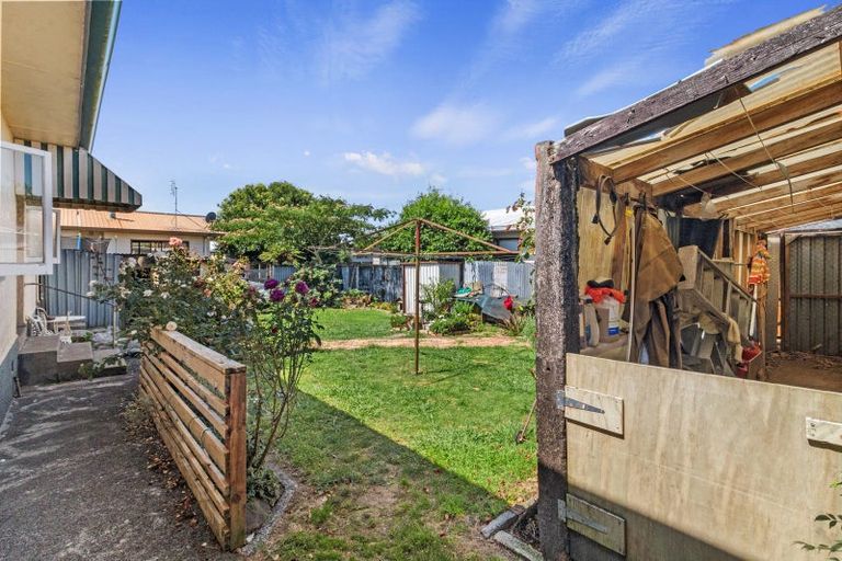 Photo of property in 18 Clive Road, Katikati, 3129