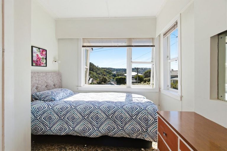 Photo of property in 64 Duncan Terrace, Kilbirnie, Wellington, 6022