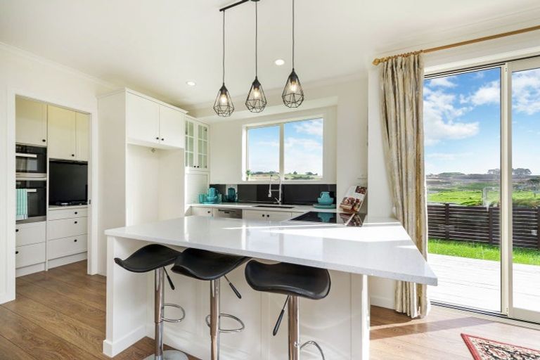 Photo of property in 48 Bounty Road, Long Bay, Auckland, 0630