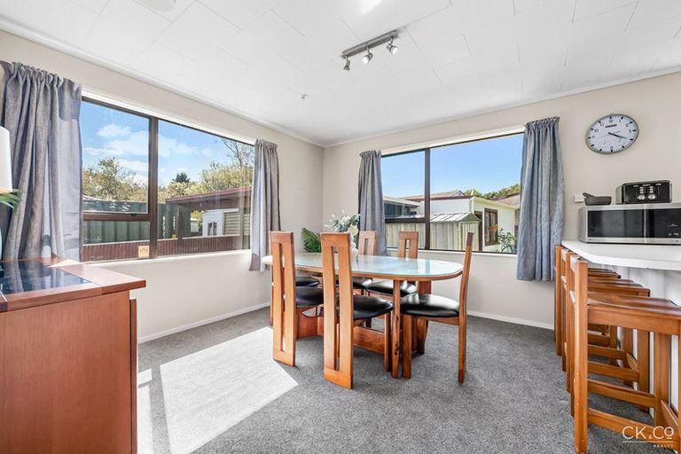 Photo of property in 127 Gemstone Drive, Birchville, Upper Hutt, 5018
