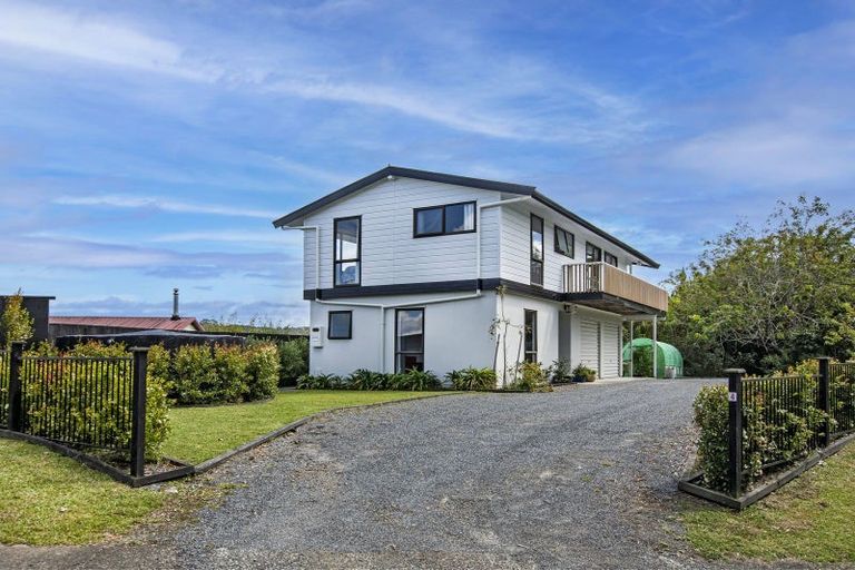 Photo of property in 4 Skelton Crescent, Paparoa, 0571
