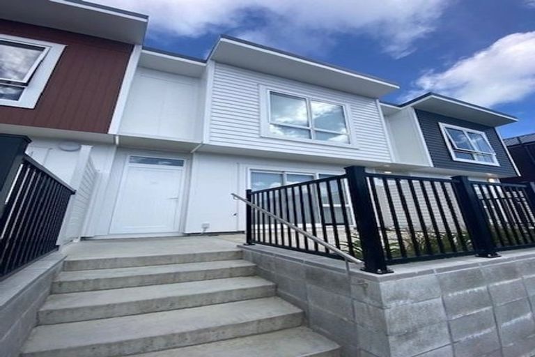 Photo of property in 30/30 Adventure Drive, Whitby, Porirua, 5024