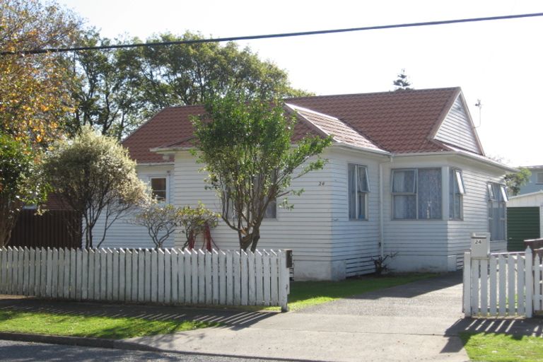 Photo of property in 24 Wheatley Street, Naenae, Lower Hutt, 5011