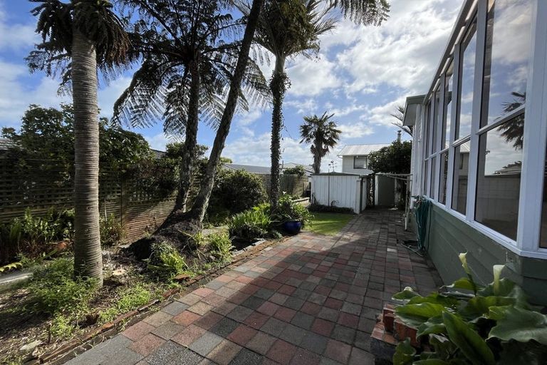 Photo of property in 43 Dorset Avenue, Westown, New Plymouth, 4310