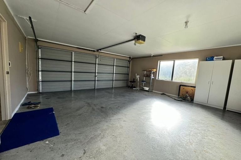 Photo of property in 6 Amarillo Place, Manurewa, Auckland, 2105