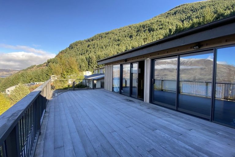 Photo of property in 48b Dart Place, Fernhill, Queenstown, 9300