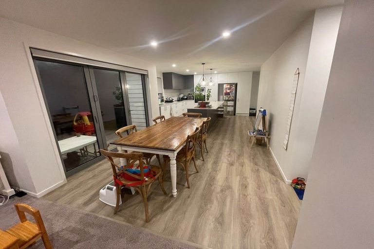 Photo of property in 52 Siren Street, Wainui, 0932