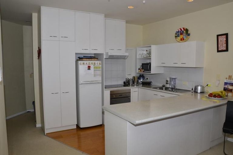 Photo of property in 8b Short Street, Otumoetai, Tauranga, 3110