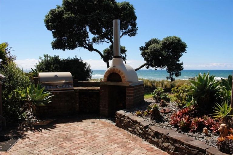 Photo of property in 351 Oceanbeach Road, Mount Maunganui, 3116