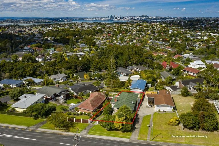 Photo of property in 135 Coronation Road, Hillcrest, Auckland, 0627