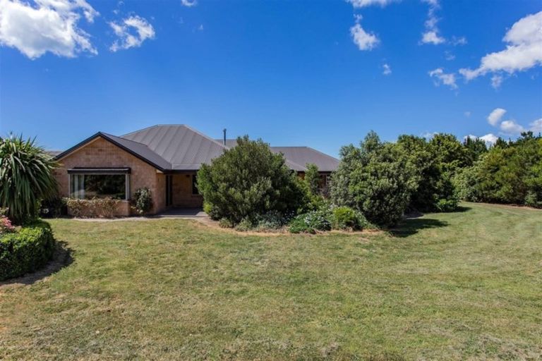 Photo of property in 22 Teviotview Place, Amberley, 7410