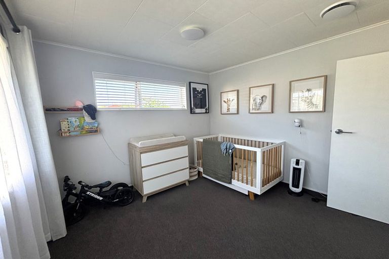 Photo of property in 4 Renata Road, Otaki, 5512