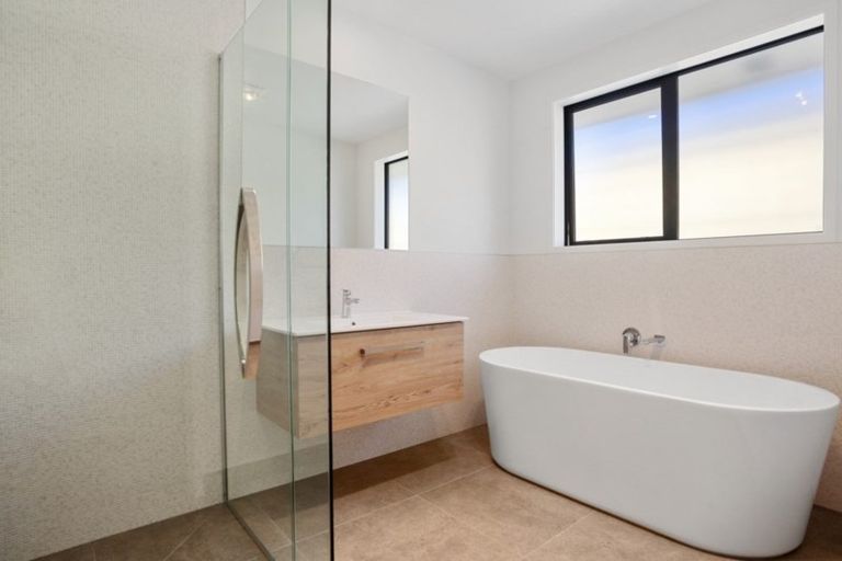 Photo of property in 7 Winspear Place, Omokoroa, 3114