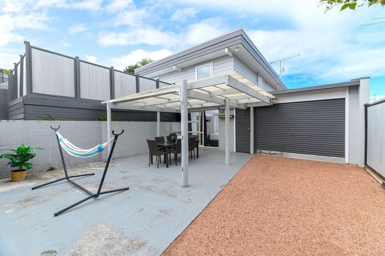 Photo of property in 43 Knightsbridge Drive, Forrest Hill, Auckland, 0620