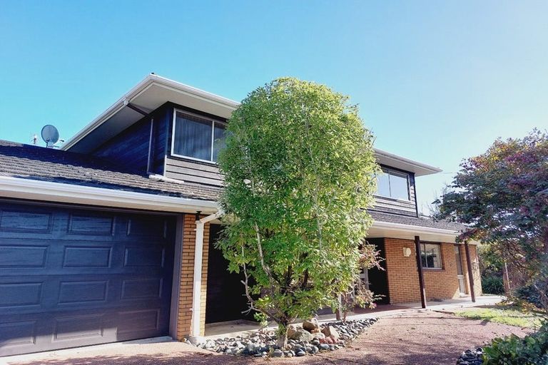 Photo of property in 17 Hamish Place, Sunnyhills, Auckland, 2010