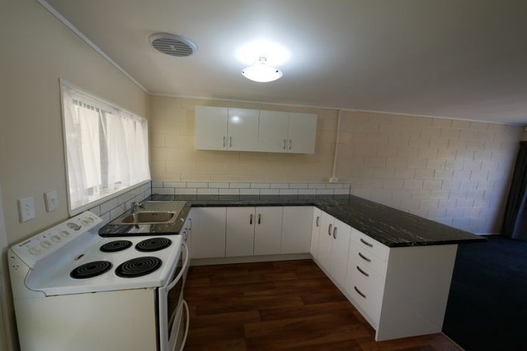 Photo of property in 4/31 Trentham Road, Papakura, 2110