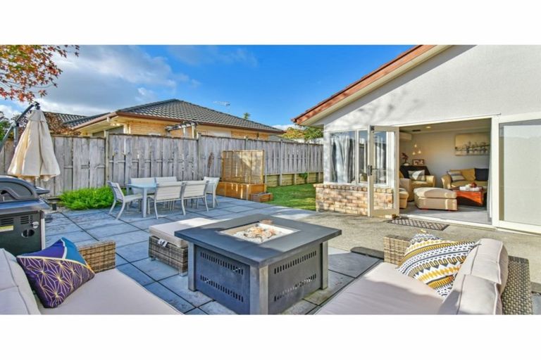 Photo of property in 69 Riverton Drive, Randwick Park, Auckland, 2105