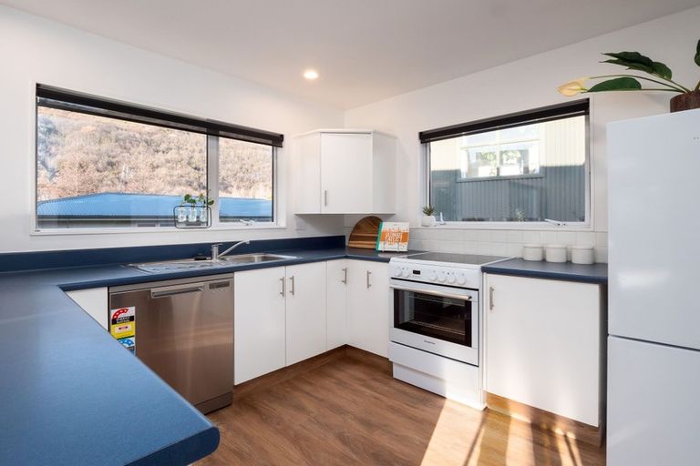 Photo of property in 81 Devon Street, Arrowtown, 9302
