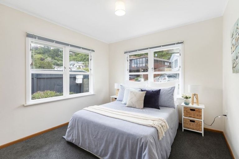 Photo of property in 31 Priscilla Crescent, Kingston, Wellington, 6021