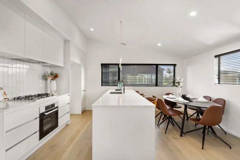 Photo of property in 3 Tapatai Place, Castor Bay, 0620