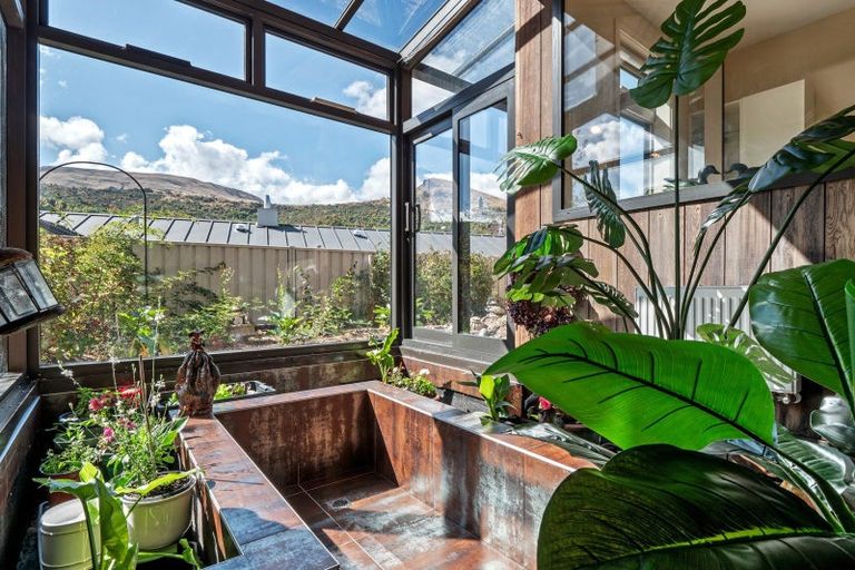 Photo of property in 115 Cotter Avenue, Arrowtown, 9302