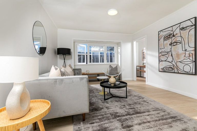 Photo of property in 117 Te Atatu Road, Te Atatu South, Auckland, 0610