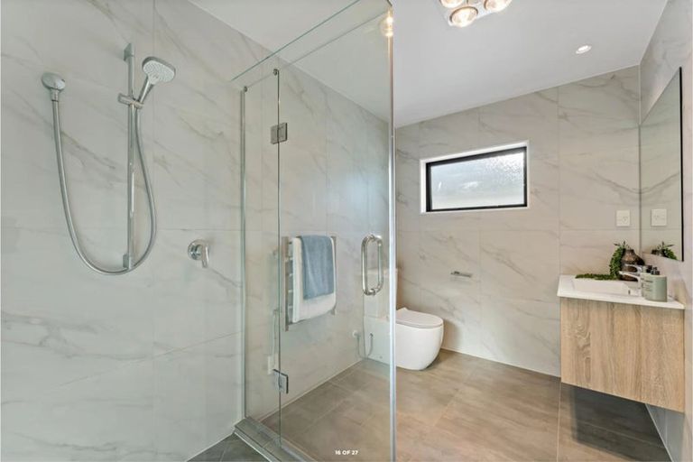 Photo of property in 24d Poinsettia Place, Henderson, Auckland, 0610