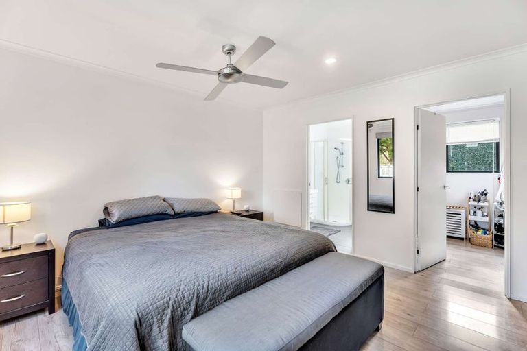 Photo of property in 1a Ocean Beach Road, Tairua, 3508