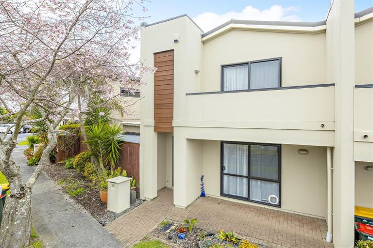 Photo of property in 23 Puma Drive, Golflands, Auckland, 2013