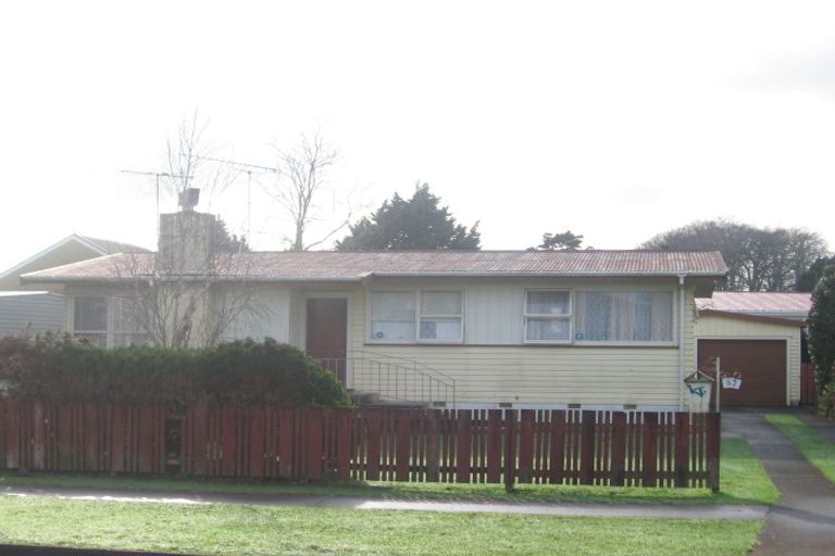 Photo of property in 82 Marne Road, Papakura, 2110