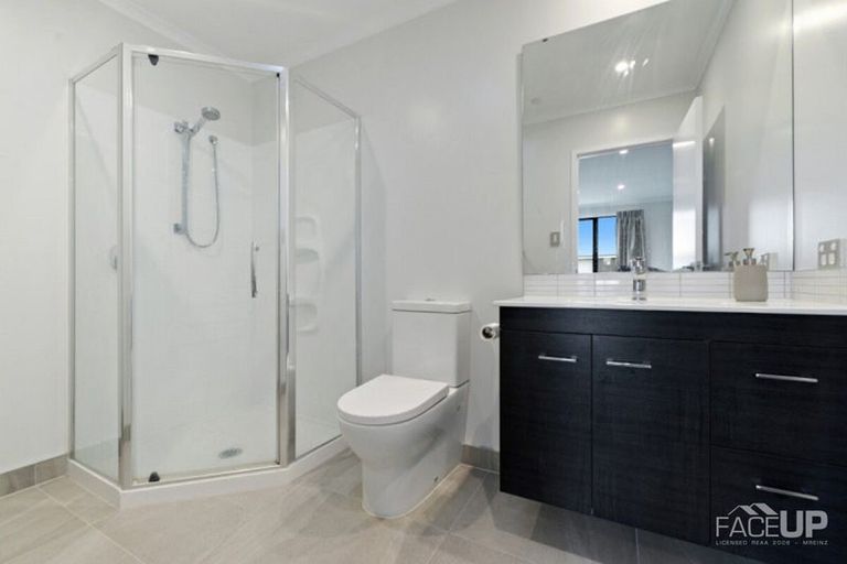 Photo of property in 14 Rangihina Road, Hobsonville, Auckland, 0616