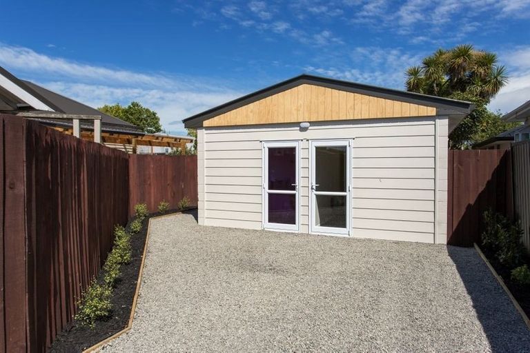 Photo of property in 15 Suffolk Street, Phillipstown, Christchurch, 8011
