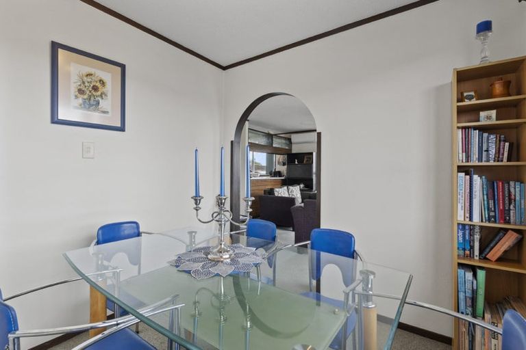 Photo of property in 2/24 Bayview Road, Bayview, Auckland, 0629