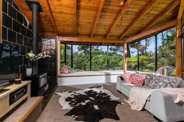 Photo of property in 25 Austin Road, Greenhithe, Auckland, 0632