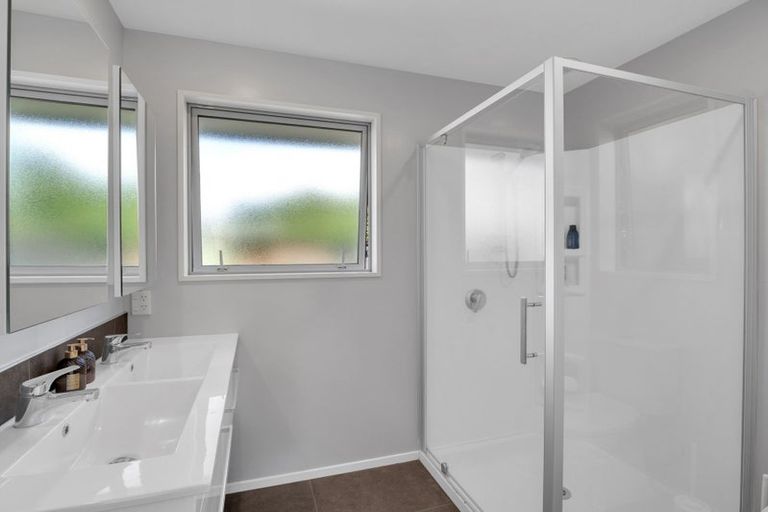 Photo of property in 21 Christie Place, Rolleston, 7614