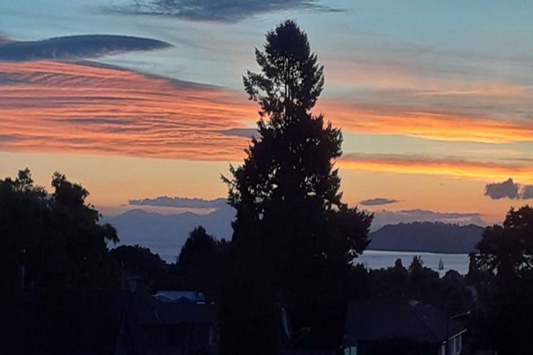 Photo of property in 2/37 Hinemoa Avenue, Taupo, 3330