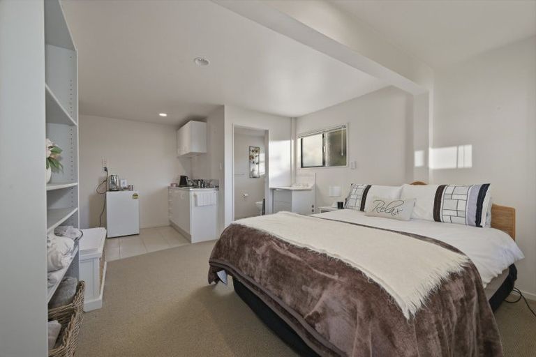 Photo of property in 29 Downing Place, Welcome Bay, Tauranga, 3112