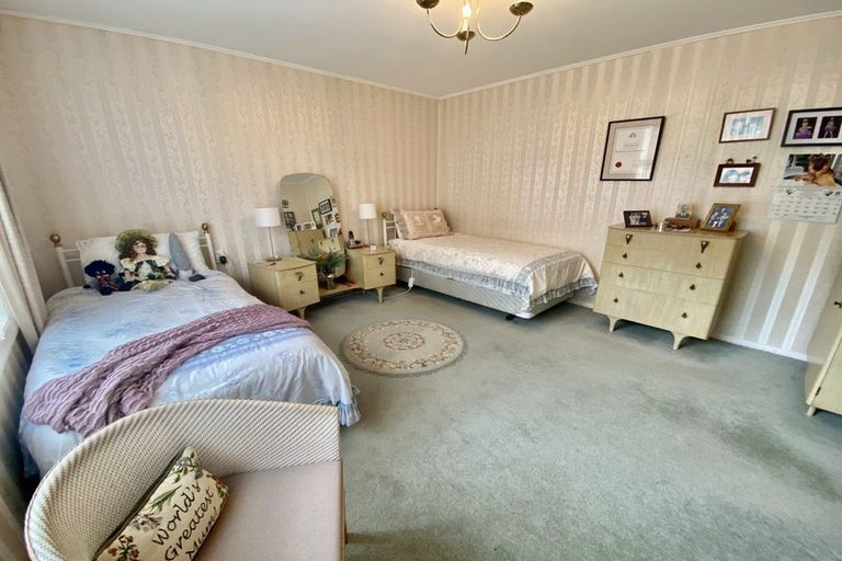 Photo of property in 100 Chester Road, Tawa, Wellington, 5028