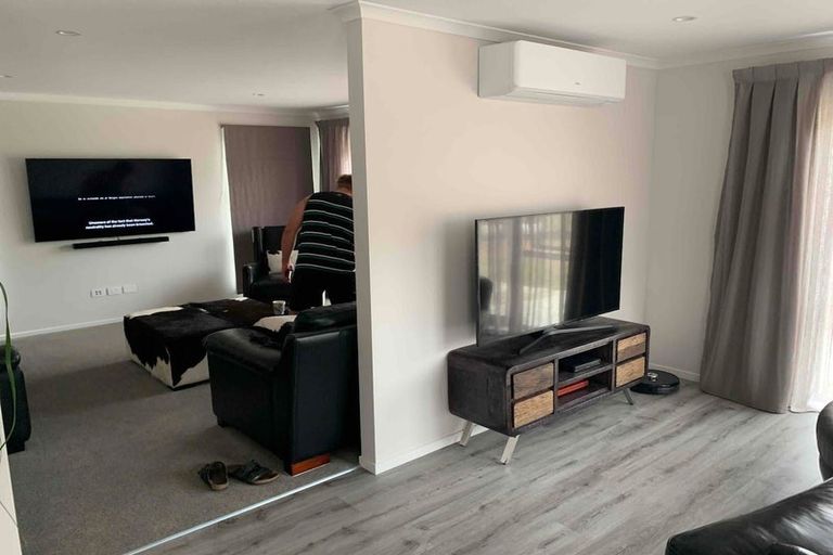 Photo of property in 4 Edenmore Terrace, Fitzherbert, Palmerston North, 4410