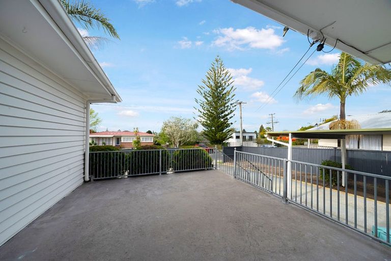 Photo of property in 2 Nile Road, Kelston, Auckland, 0602