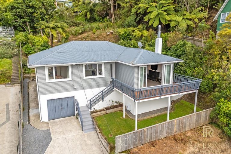 Photo of property in 16 Wilfred Street, Tawa, Wellington, 5028