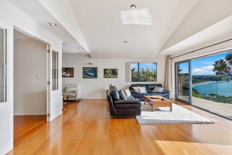 Photo of property in 30 Cliff Road, Torbay, Auckland, 0630
