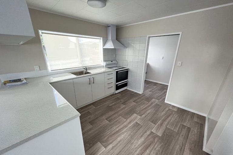 Photo of property in 95 Sykes Road, Weymouth, Auckland, 2103